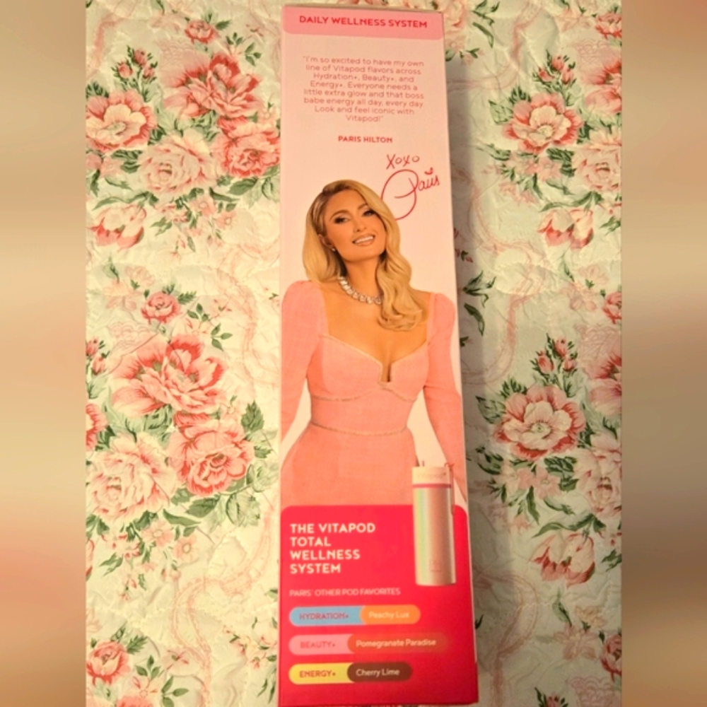 Paris Hilton Vitapod Starter Bundle - That's Hot Pink - Picture 4 of 11